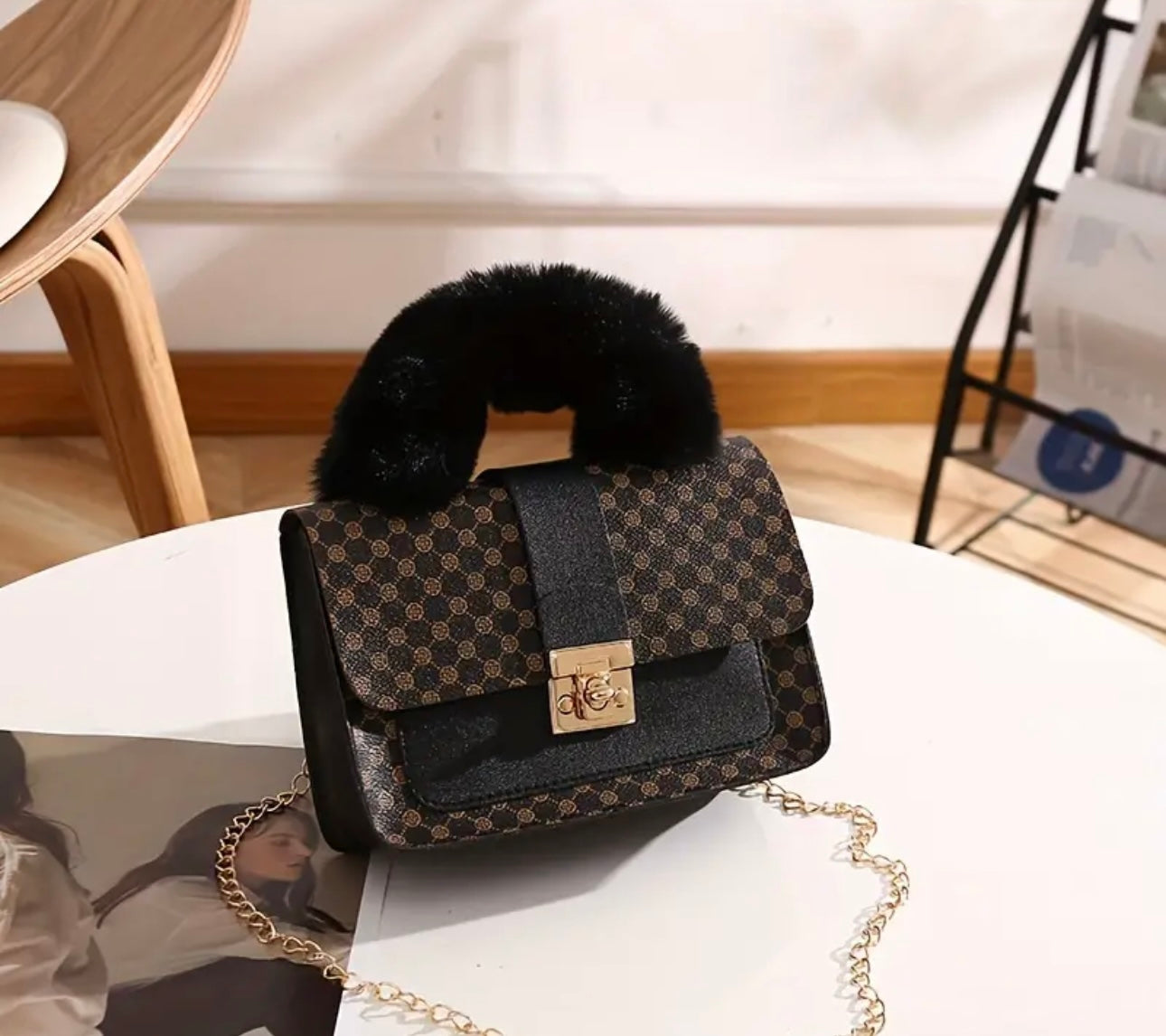 Fashionable Handbag with Faux Fur Handle