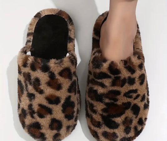 Leopard Print Plush Slippers