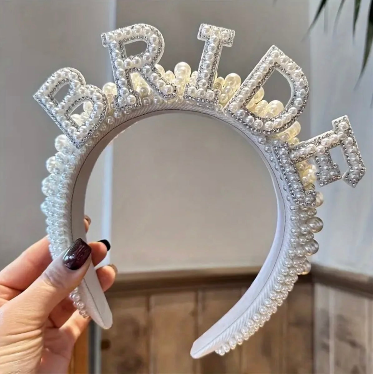 Bridal Headwear, Captain Hats, Baseball, Baroque Headbands, Veils, Tiaras, Neckwear